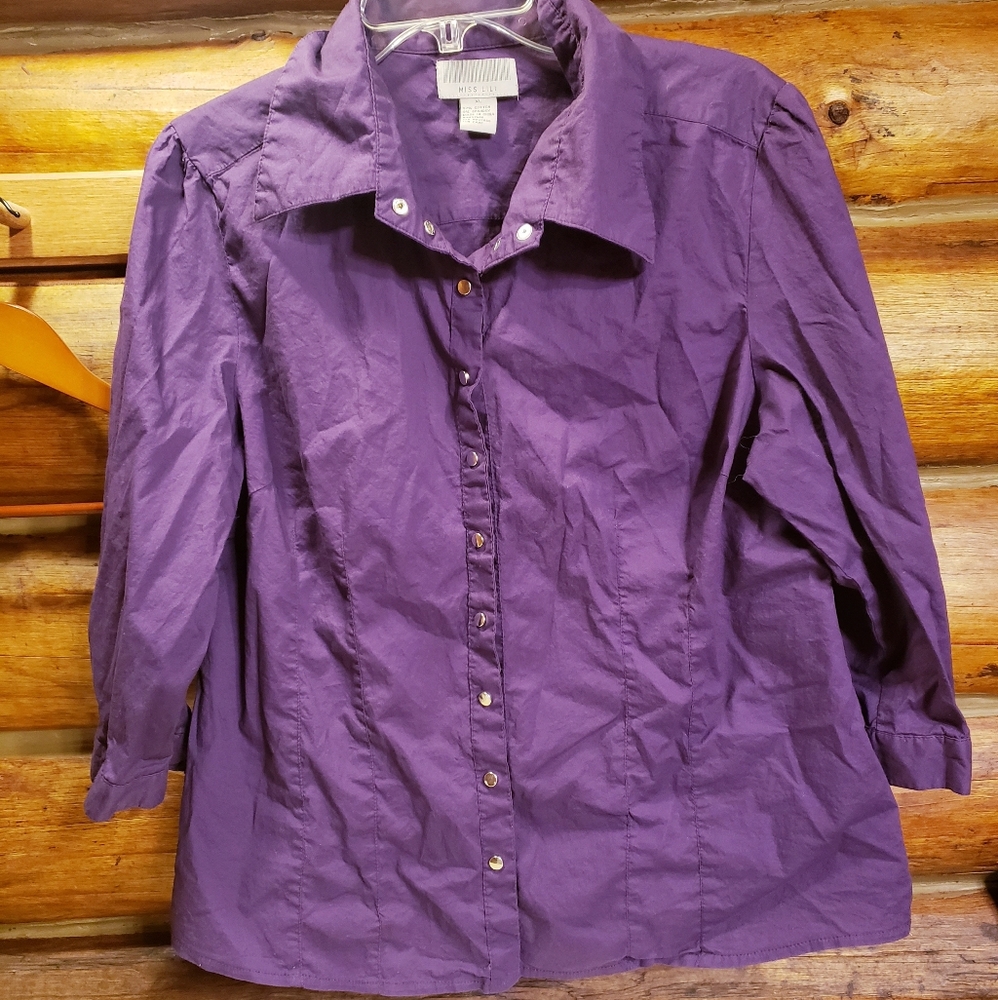 💙3/$25💙Miss Lili SzXL Purple snap down top